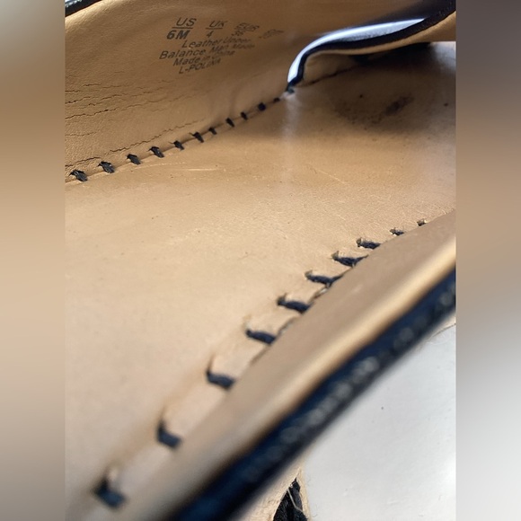 Fraco Sarto crisscross platform wedge heel sandals.  Size 6 M - Picture 9 of 9